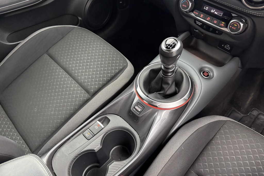Nissan Juke N-Connecta Manual Petrol SUV - Stock Number (1551014) - 13th supplementary image