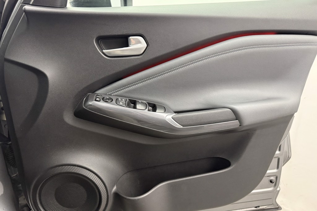 Nissan Juke N-Connecta Manual Petrol SUV - Stock Number (1551014) - 15th supplementary image