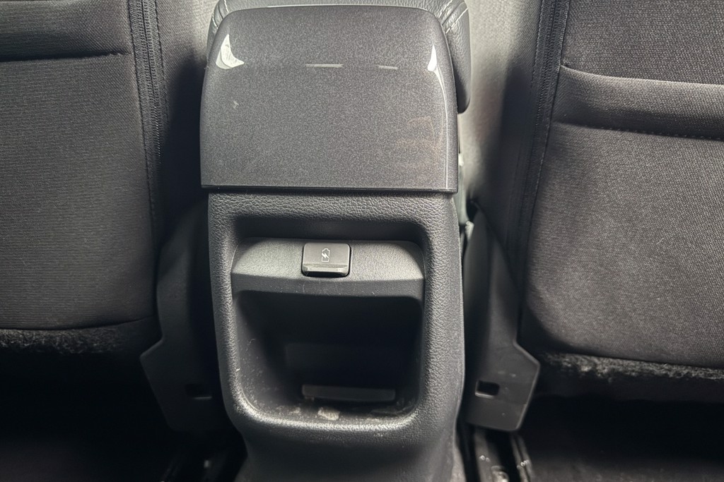 Nissan Juke N-Connecta Manual Petrol SUV - Stock Number (1551014) - 20th supplementary image