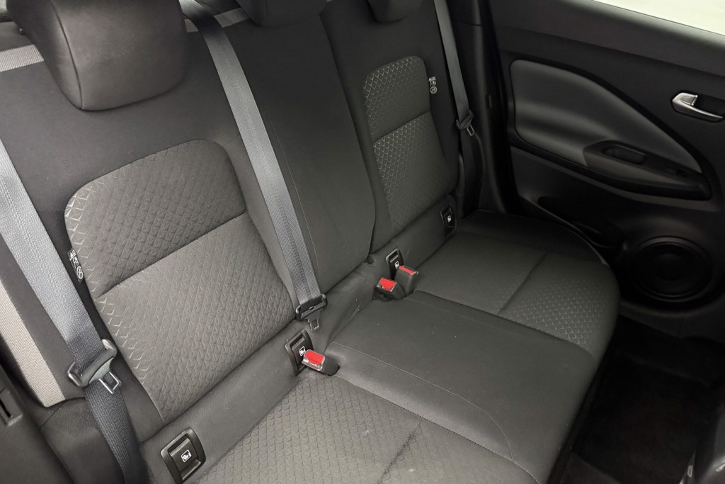 Nissan Juke N-Connecta Manual Petrol SUV - Stock Number (1551014) - 21st supplementary image