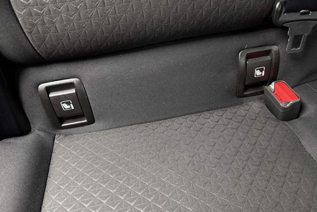 Nissan Juke N-Connecta Manual Petrol SUV - Stock Number (1551014) - 22nd supplementary image