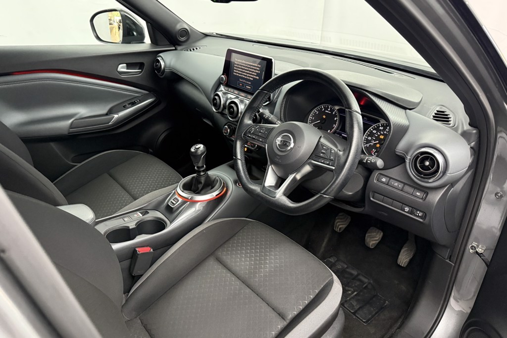 Nissan Juke N-Connecta Manual Petrol SUV - Stock Number (1551014) - 1st supplementary image