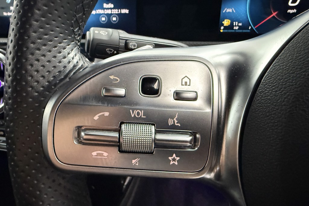 Mercedes-Benz A Class Amg Line Executive Edition Automatic Petrol Hatchback - Stock Number (1551131) - 4th supplementary image