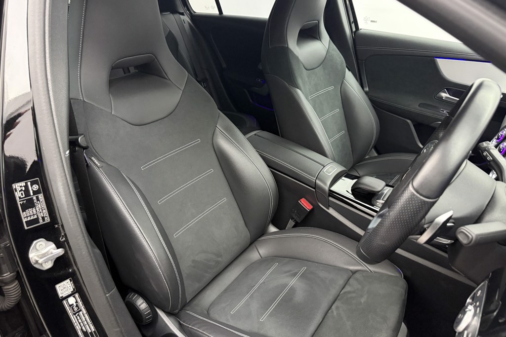 Mercedes-Benz A Class Amg Line Executive Edition Automatic Petrol Hatchback - Stock Number (1551131) - 32nd supplementary image