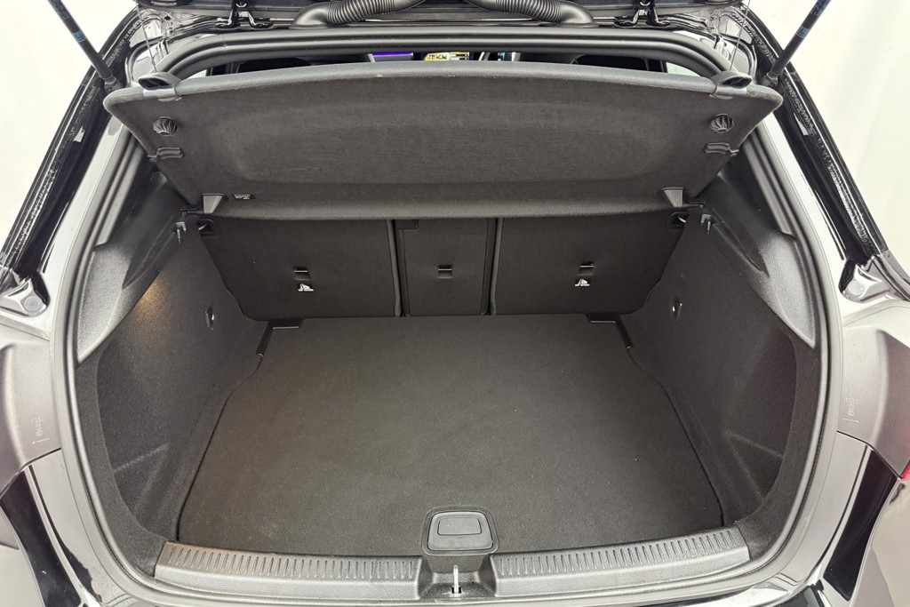 Mercedes-Benz A Class Amg Line Executive Edition Automatic Petrol Hatchback - Stock Number (1551131) - 39th supplementary image
