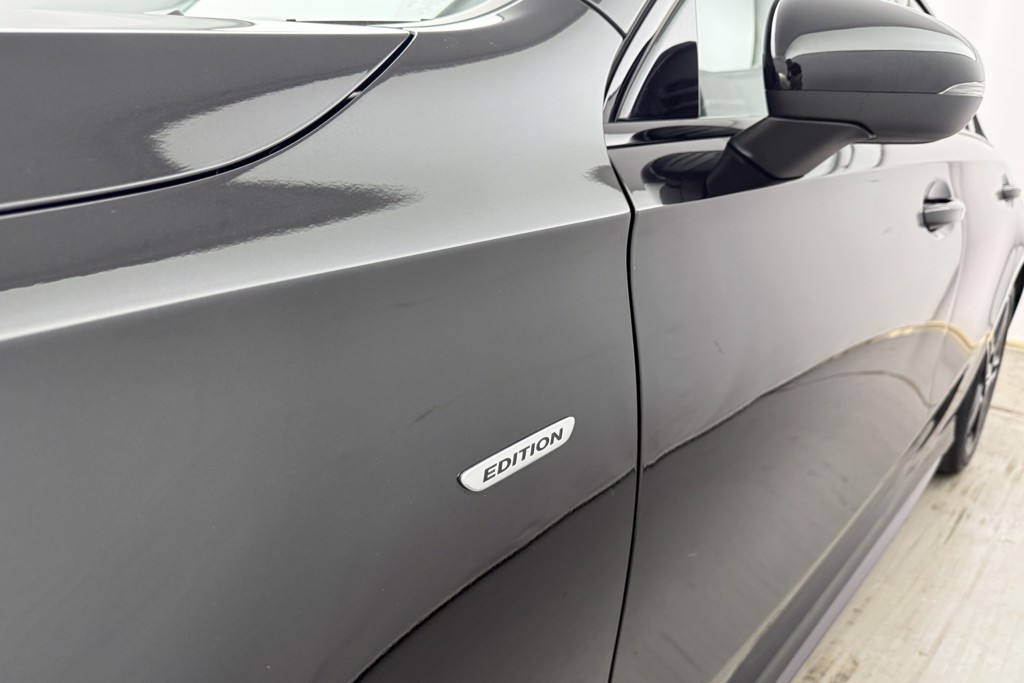 Mercedes-Benz A Class Amg Line Executive Edition Automatic Petrol Hatchback - Stock Number (1551131) - 41st supplementary image