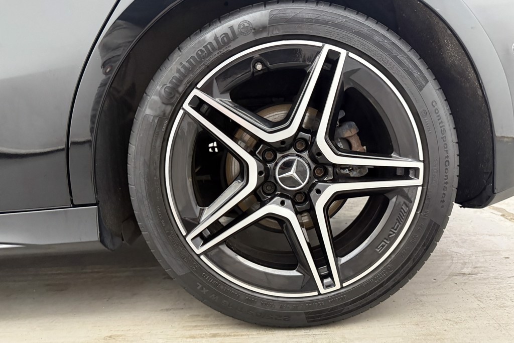 Mercedes-Benz A Class Amg Line Executive Edition Automatic Petrol Hatchback - Stock Number (1551131) - 45th supplementary image