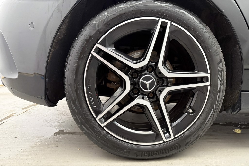 Mercedes-Benz A Class Amg Line Executive Edition Automatic Petrol Hatchback - Stock Number (1551131) - 46th supplementary image