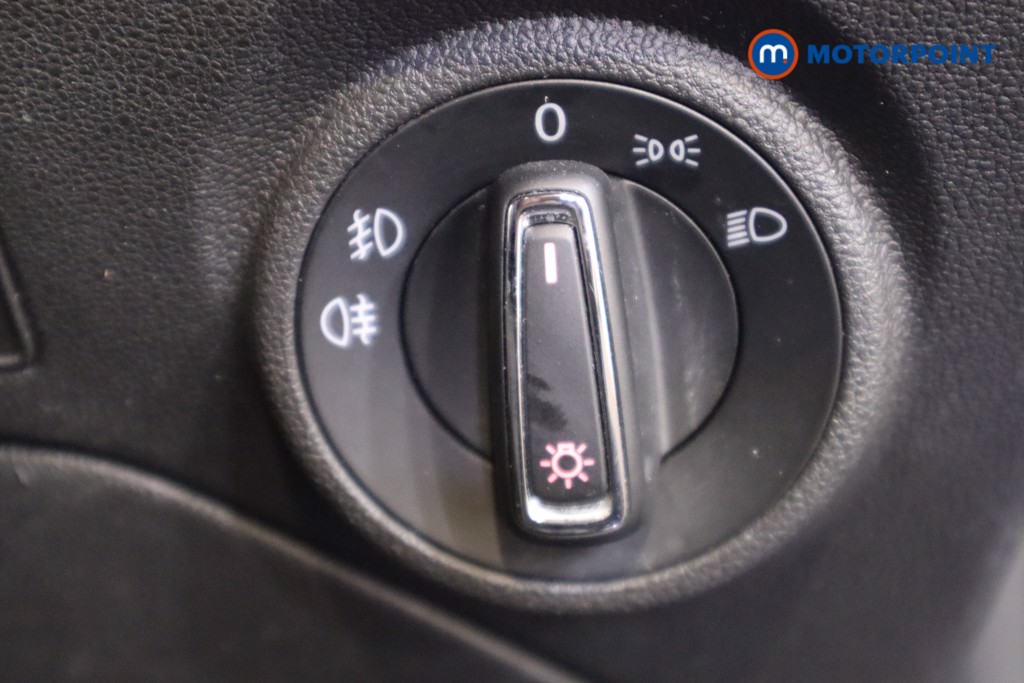 Seat Leon Se Dynamic Manual Petrol Hatchback - Stock Number (1551250) - 14th supplementary image