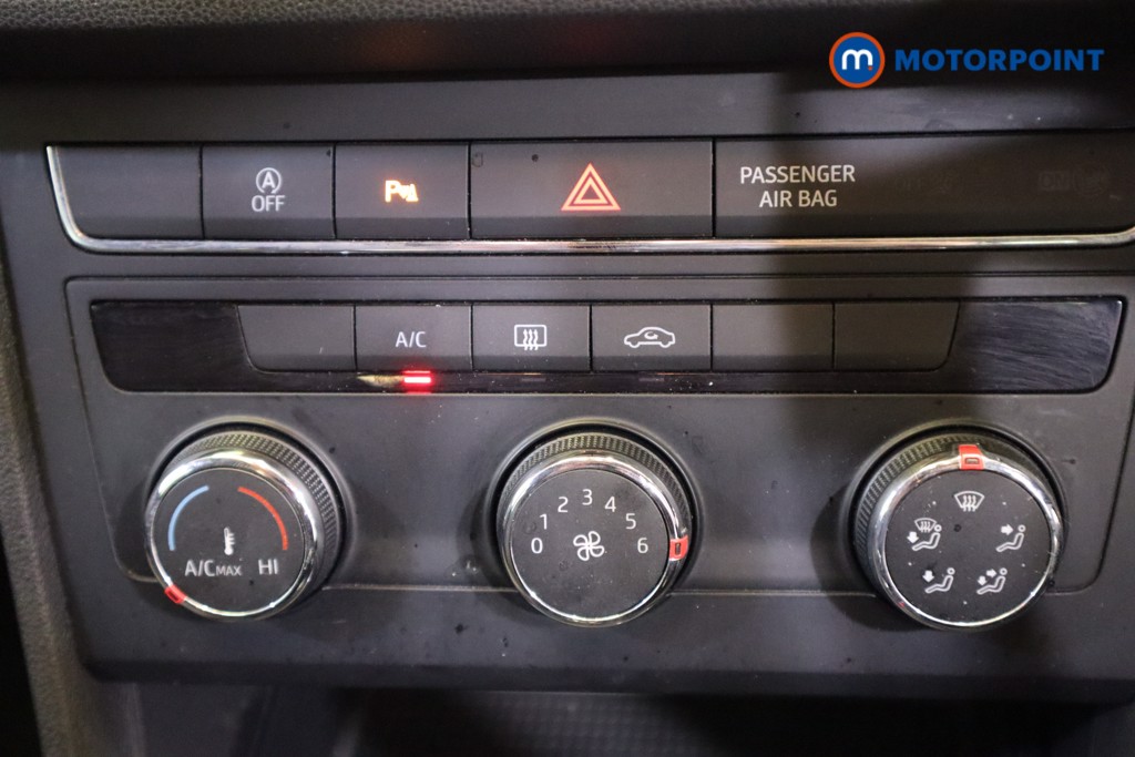 Seat Leon Se Dynamic Manual Petrol Hatchback - Stock Number (1551250) - 20th supplementary image