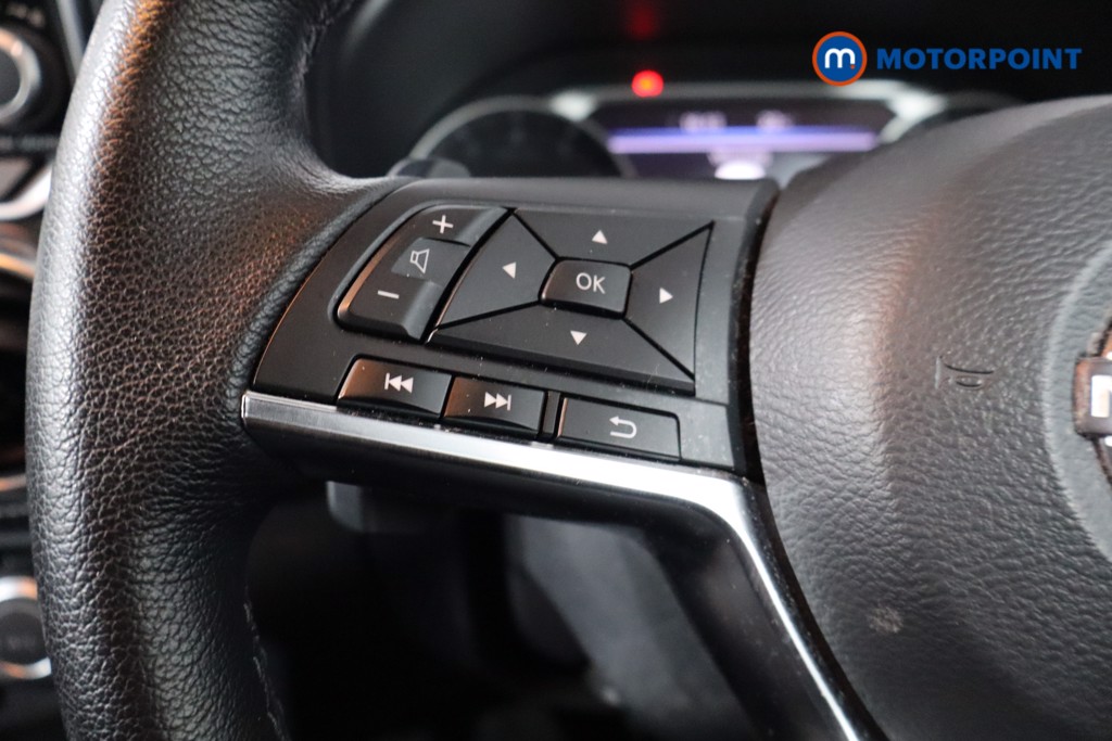 Nissan Juke N-Connecta Automatic Petrol SUV - Stock Number (1551381) - 7th supplementary image