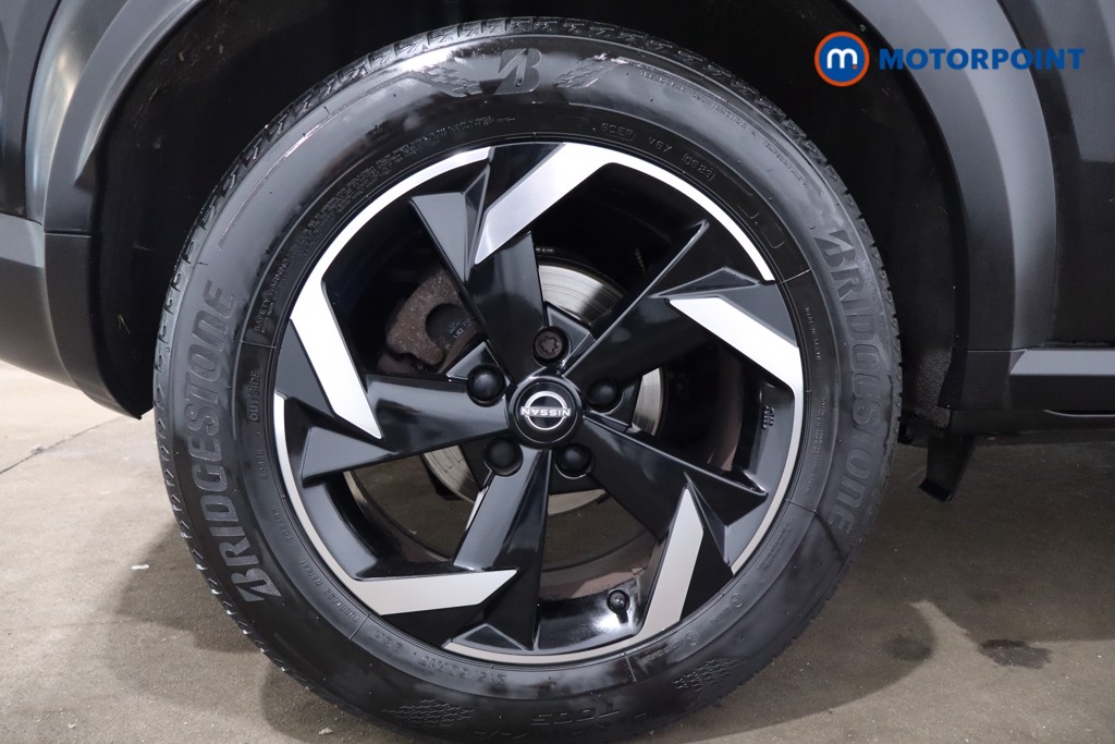 Nissan Juke N-Connecta Automatic Petrol SUV - Stock Number (1551381) - 9th supplementary image