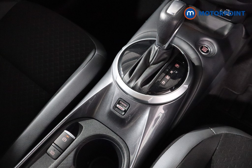 Nissan Juke N-Connecta Automatic Petrol SUV - Stock Number (1551381) - 16th supplementary image