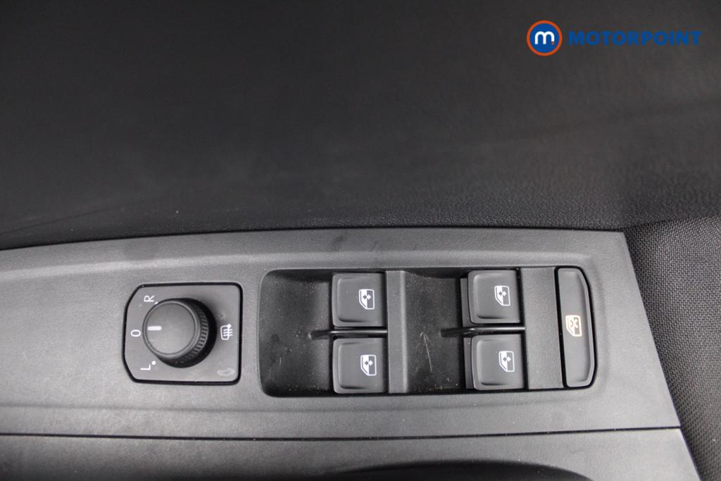 Skoda Fabia Colour Edition Manual Petrol Hatchback - Stock Number (1551879) - 18th supplementary image