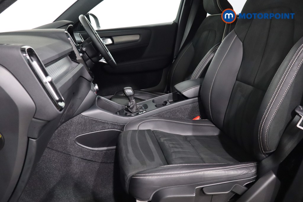 Volvo Xc40 R Design Manual Petrol SUV - Stock Number (1551991) - 4th supplementary image