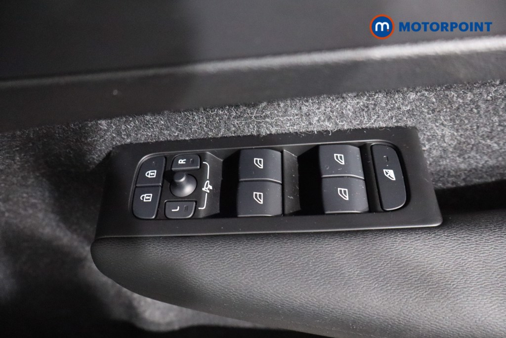 Volvo Xc40 R Design Manual Petrol SUV - Stock Number (1551991) - 15th supplementary image