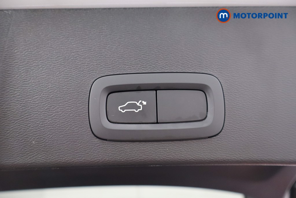 Volvo Xc40 R Design Manual Petrol SUV - Stock Number (1551991) - 26th supplementary image