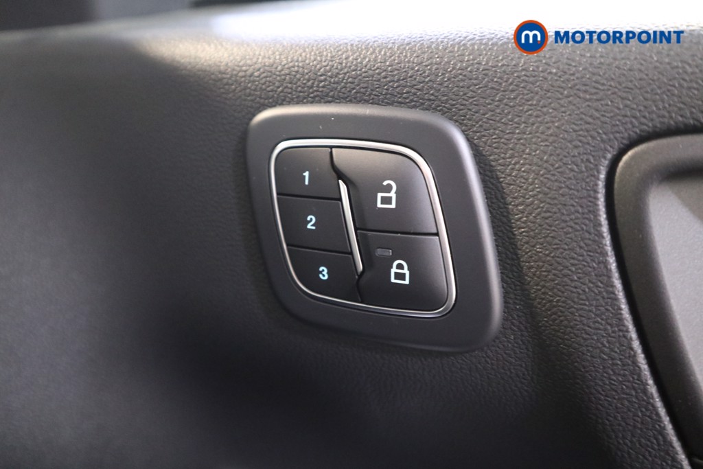 Ford Kuga St-Line Automatic Petrol Plug-In Hybrid SUV - Stock Number (1552070) - 11th supplementary image