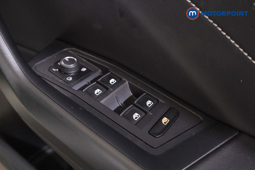 Volkswagen T-Roc R-Line Automatic Petrol SUV - Stock Number (1552276) - 12th supplementary image