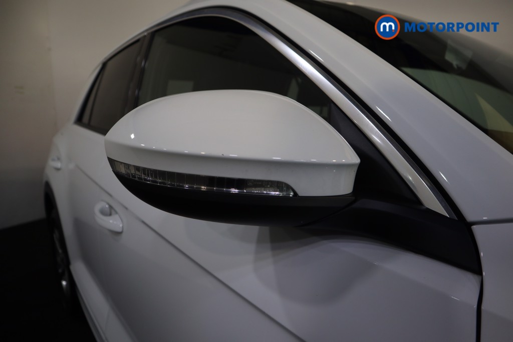 Volkswagen T-Roc R-Line Automatic Petrol SUV - Stock Number (1552276) - 25th supplementary image