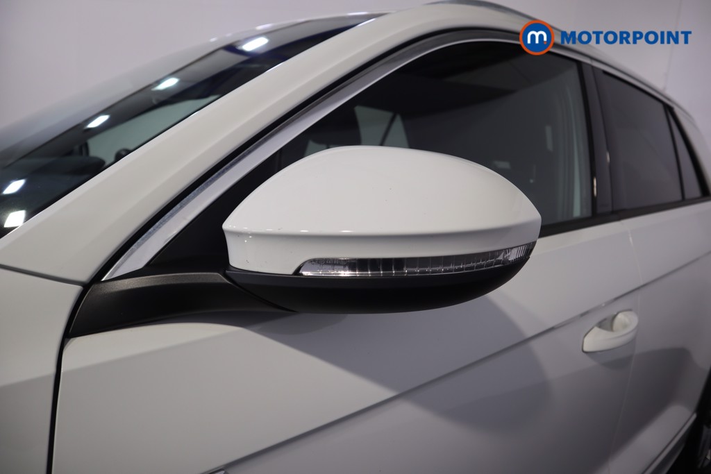 Volkswagen T-Roc R-Line Automatic Petrol SUV - Stock Number (1552276) - 26th supplementary image