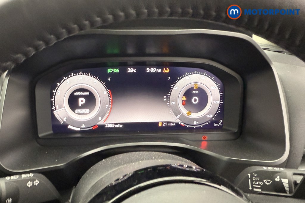 Nissan Qashqai N-Connecta Automatic Petrol SUV - Stock Number (1552318) - 5th supplementary image