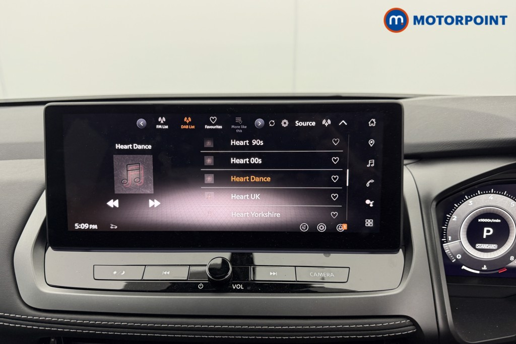 Nissan Qashqai N-Connecta Automatic Petrol SUV - Stock Number (1552318) - 6th supplementary image