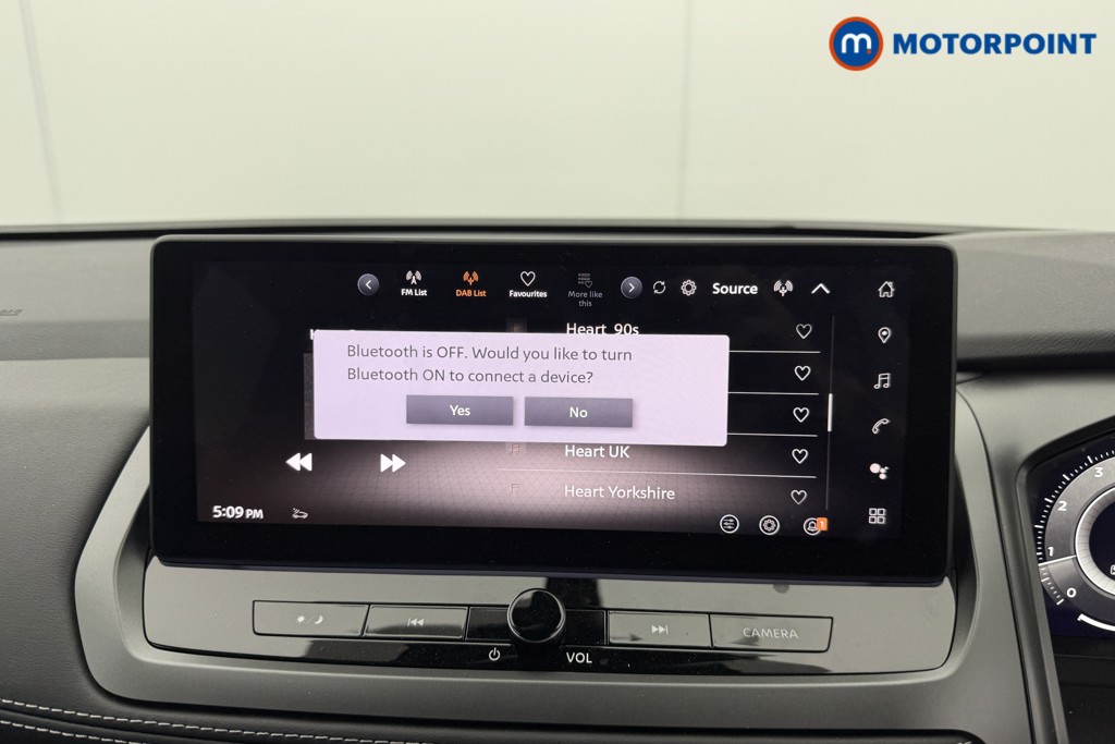 Nissan Qashqai N-Connecta Automatic Petrol SUV - Stock Number (1552318) - 7th supplementary image