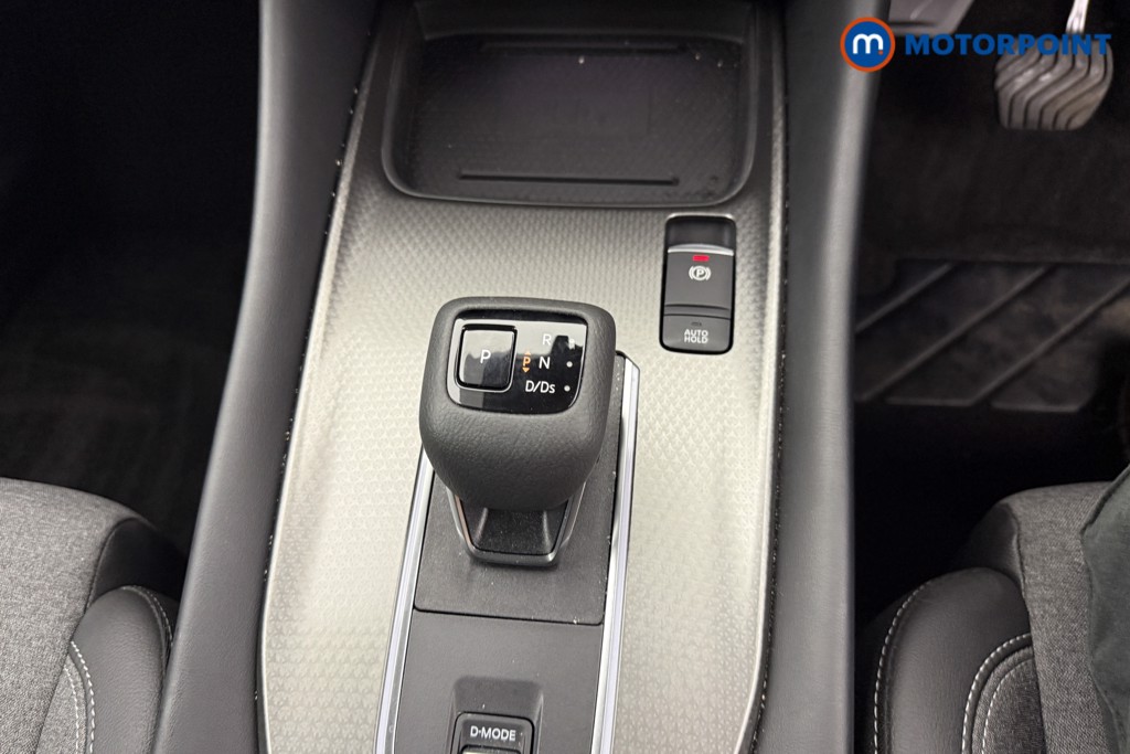 Nissan Qashqai N-Connecta Automatic Petrol SUV - Stock Number (1552318) - 11th supplementary image