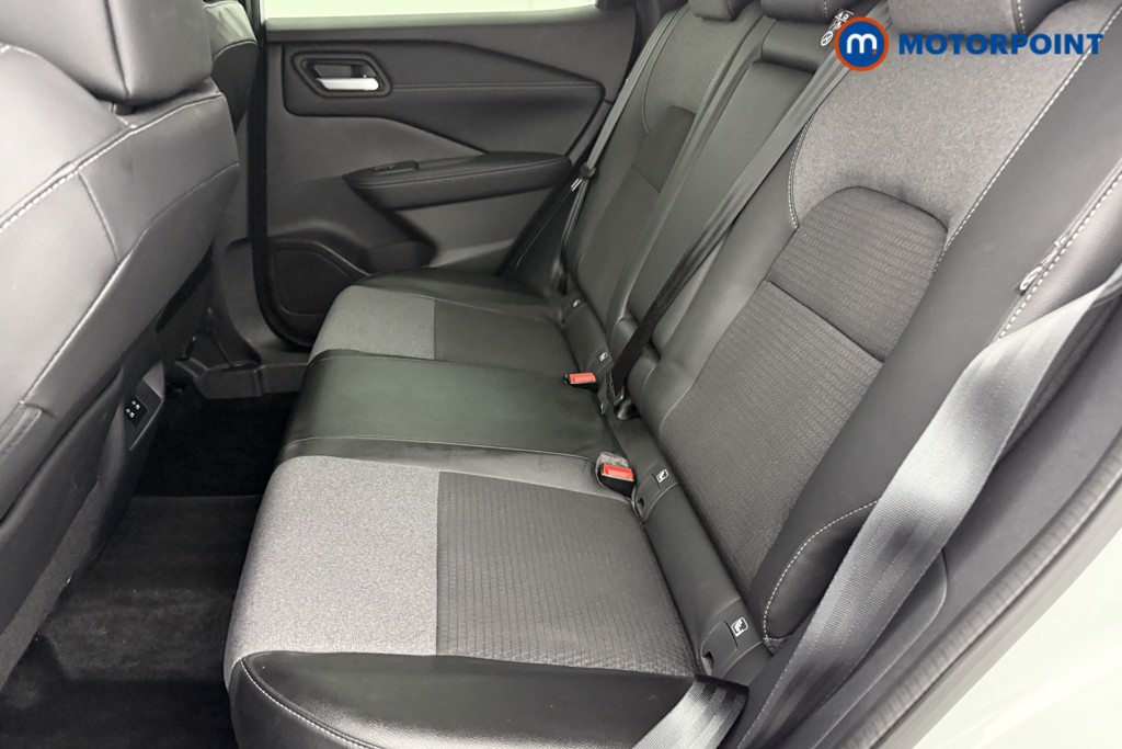 Nissan Qashqai N-Connecta Automatic Petrol SUV - Stock Number (1552318) - 23rd supplementary image
