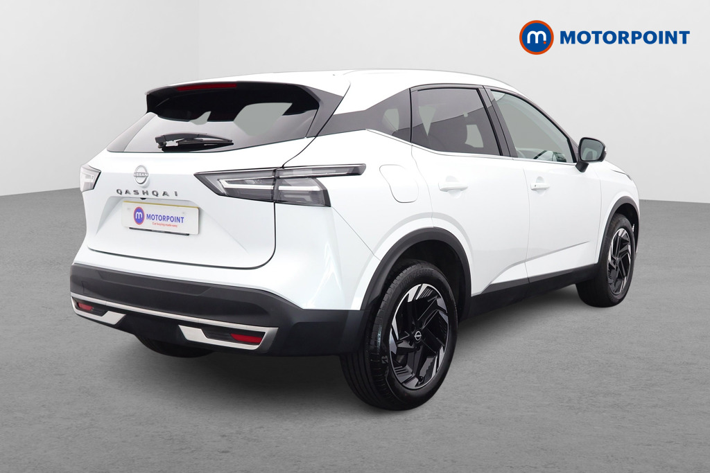 Nissan Qashqai N-Connecta Automatic Petrol SUV - Stock Number (1552318) - Drivers side rear corner