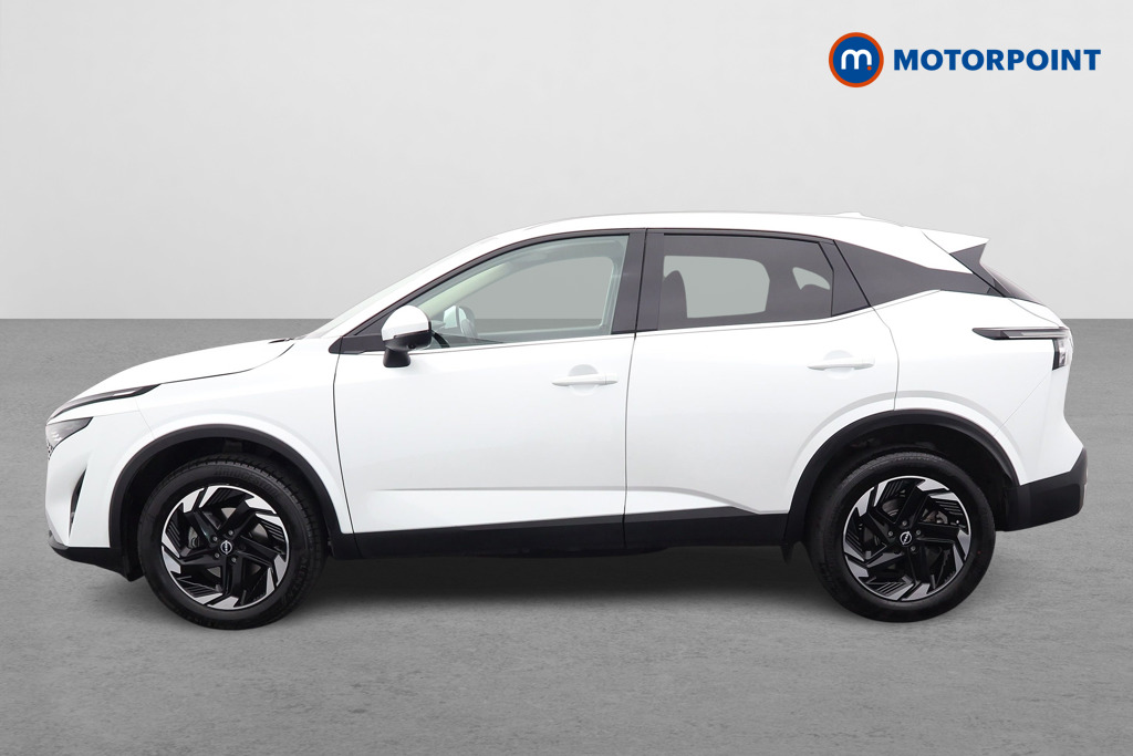 Nissan Qashqai N-Connecta Automatic Petrol SUV - Stock Number (1552318) - Passenger side
