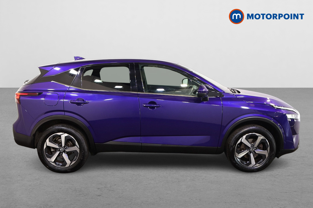 Nissan Qashqai N-Connecta Manual Petrol SUV - Stock Number (1552358) - Drivers side