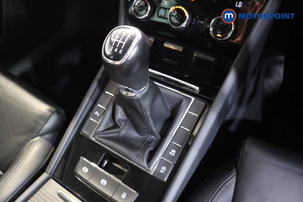 Skoda Superb Se Technology Manual Diesel Hatchback - Stock Number (1552456) - 8th supplementary image