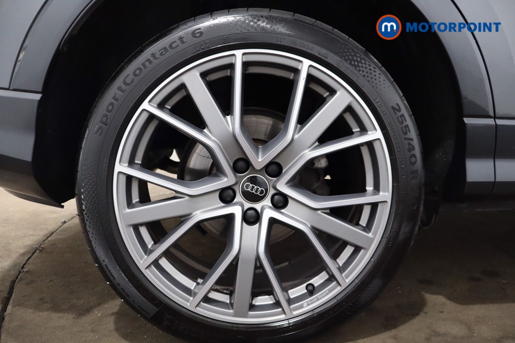 Audi Q3 Black Edition Manual Petrol SUV - Stock Number (1552661) - 9th supplementary image