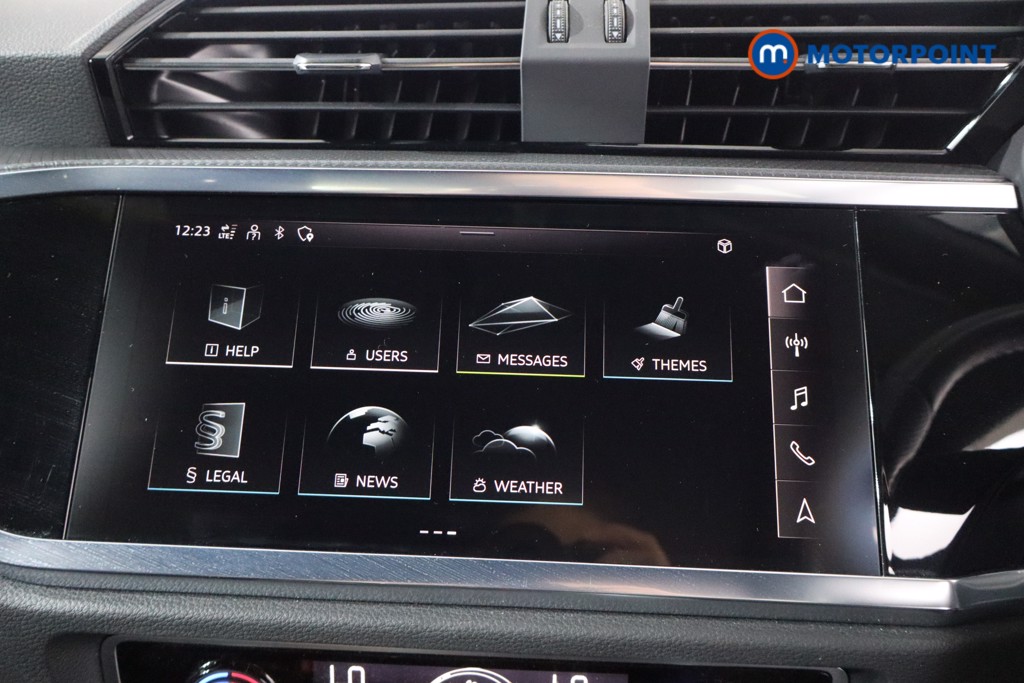Audi Q3 Black Edition Manual Petrol SUV - Stock Number (1552661) - 15th supplementary image