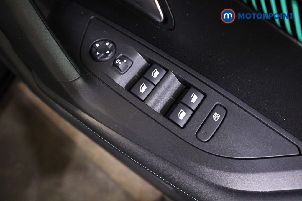 Peugeot 2008 Allure Premium Manual Petrol SUV - Stock Number (1552782) - 9th supplementary image