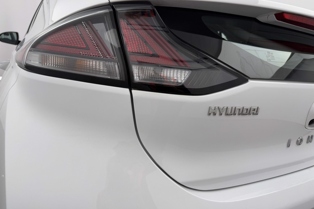 Hyundai Ioniq Premium Automatic Electric Hatchback - Stock Number (1552923) - 25th supplementary image