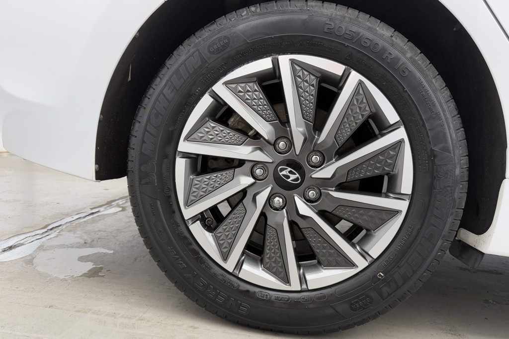 Hyundai Ioniq Premium Automatic Electric Hatchback - Stock Number (1552923) - 29th supplementary image