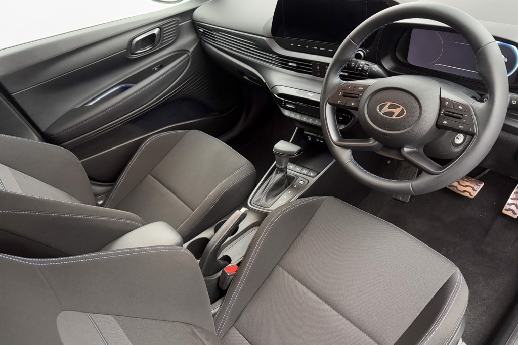 Hyundai Bayon Premium Automatic Petrol SUV - Stock Number (1552934) - 1st supplementary image