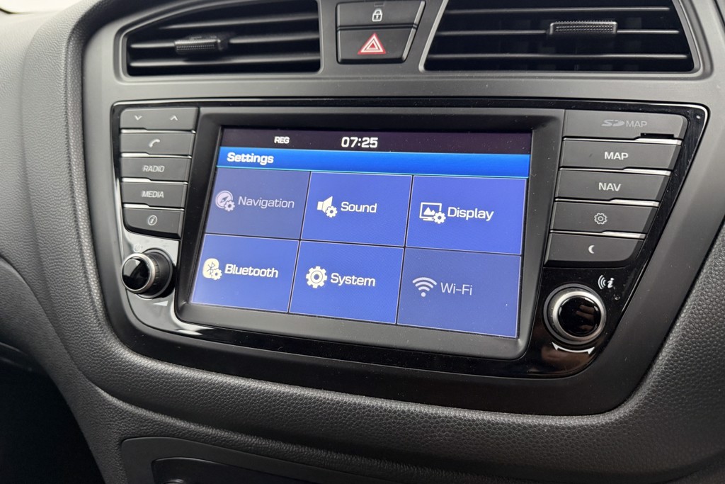 Hyundai I20 Premium Se Nav Manual Petrol Hatchback - Stock Number (1553000) - 9th supplementary image