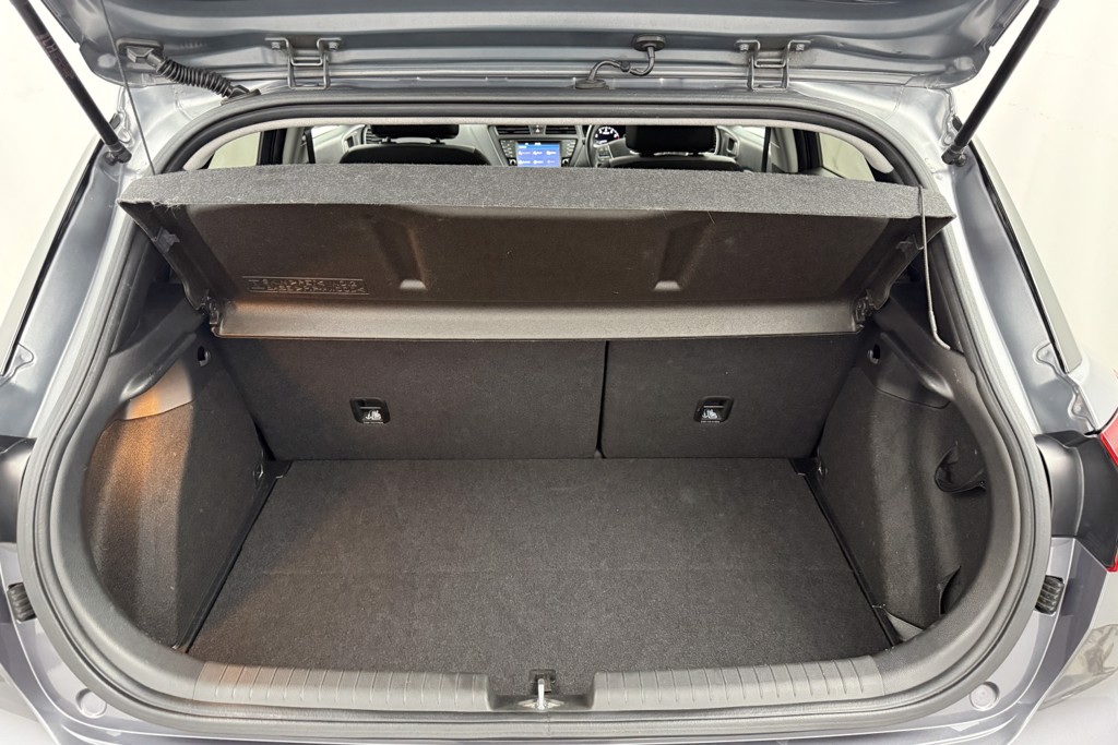 Hyundai I20 Premium Se Nav Manual Petrol Hatchback - Stock Number (1553000) - 21st supplementary image