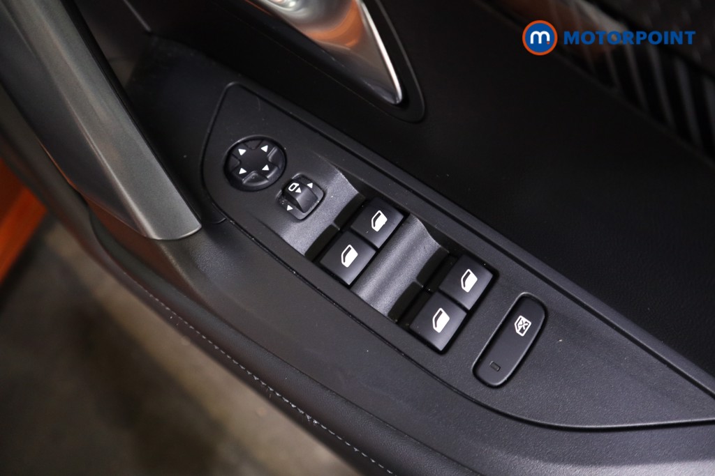 Peugeot 2008 Allure Premium Manual Petrol SUV - Stock Number (1553006) - 9th supplementary image