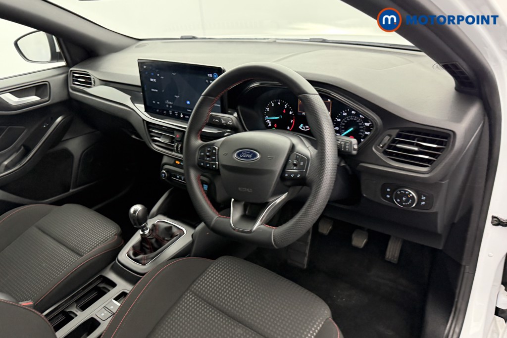 Ford Focus St-Line Manual Petrol Hatchback - Stock Number (1553376) - 4th supplementary image
