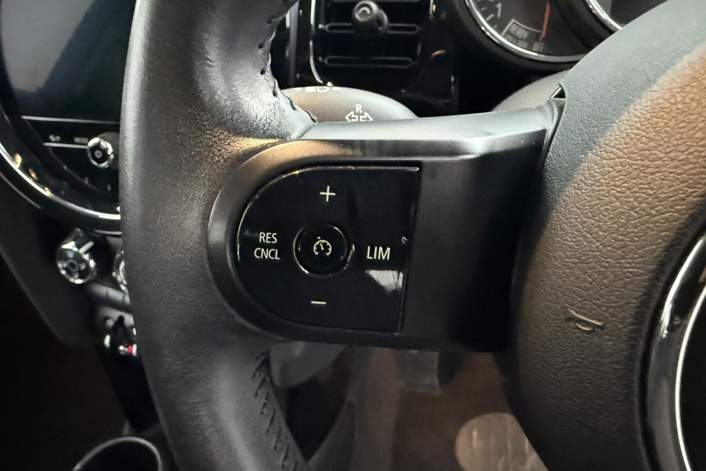 Mini Hatchback Cooper Classic Manual Petrol Hatchback - Stock Number (1553719) - 3rd supplementary image