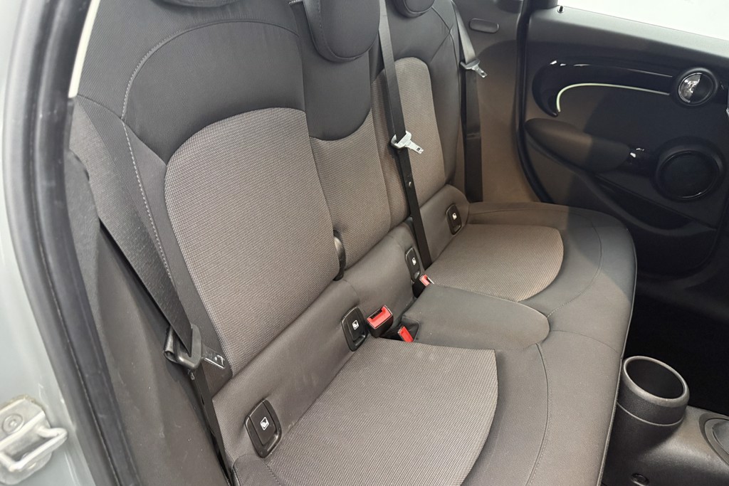 Mini Hatchback Cooper Classic Manual Petrol Hatchback - Stock Number (1553719) - 20th supplementary image