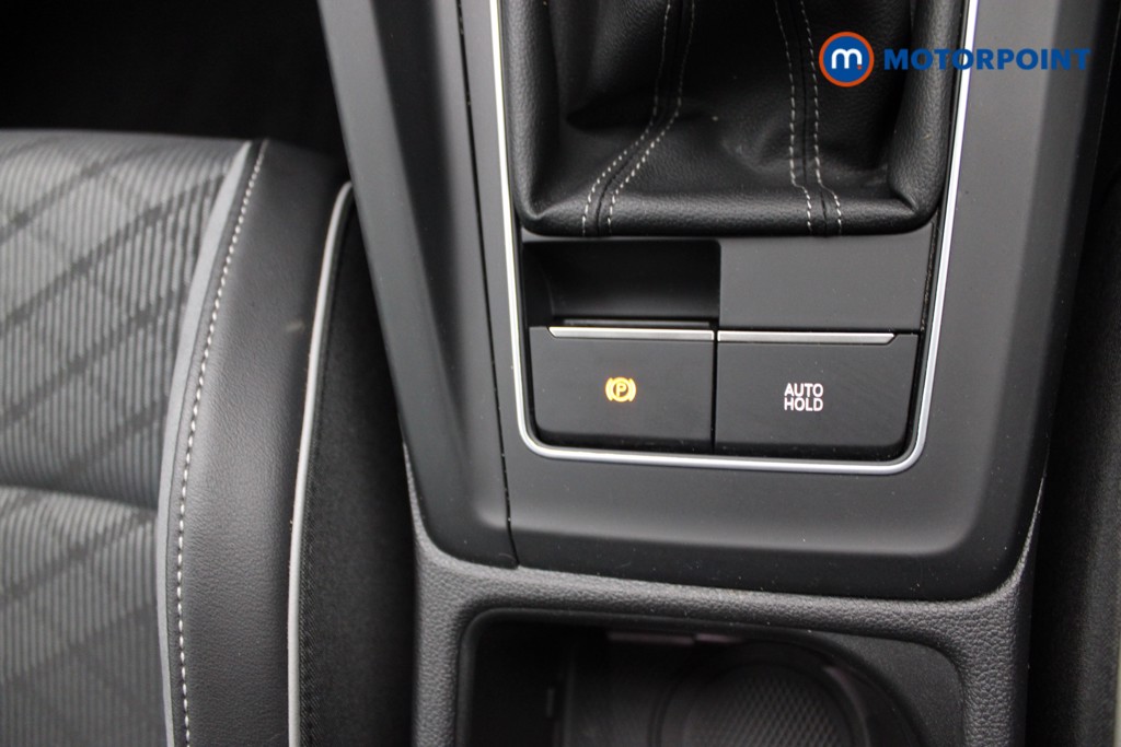 Volkswagen Golf R-Line Manual Petrol Hatchback - Stock Number (1553841) - 12th supplementary image