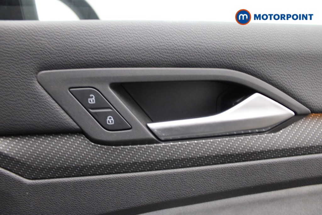 Volkswagen Golf R-Line Manual Petrol Hatchback - Stock Number (1553841) - 16th supplementary image