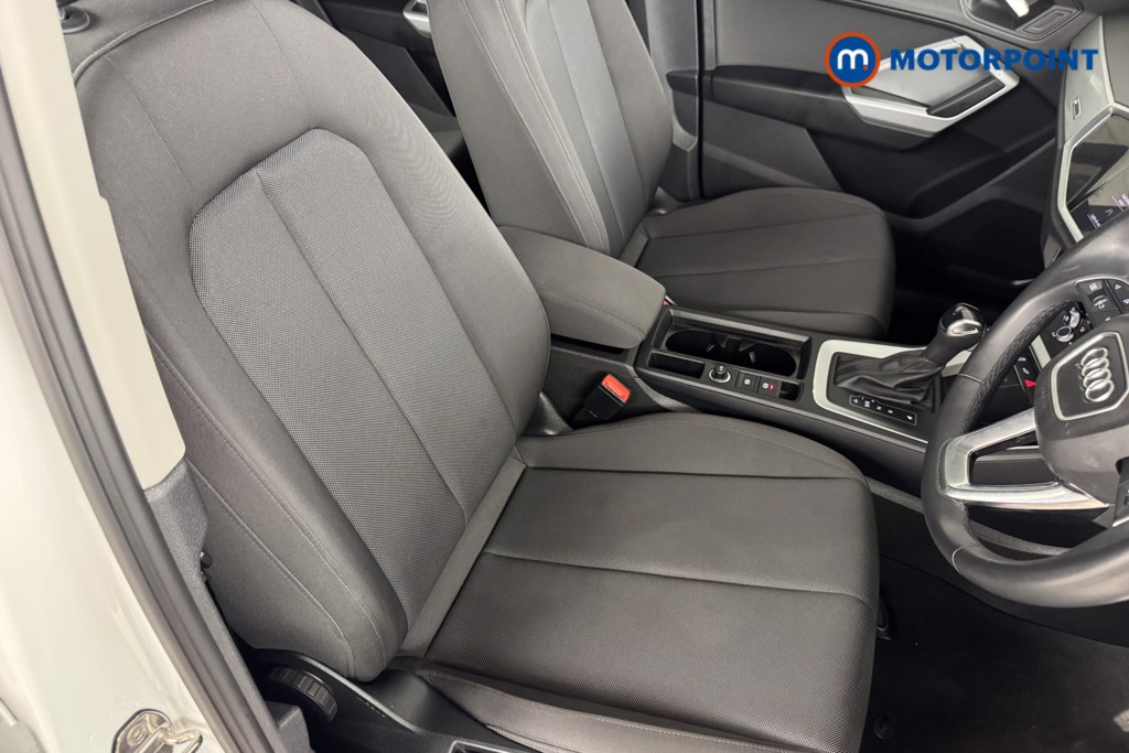 Audi Q3 Technik Automatic Petrol Plug-In Hybrid SUV - Stock Number (1554271) - 5th supplementary image