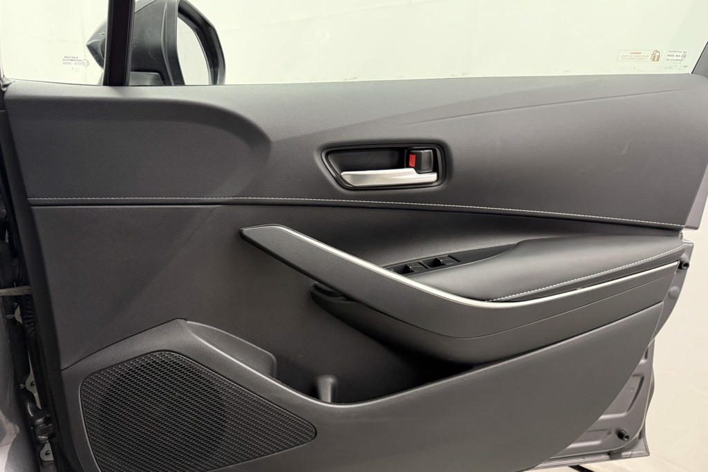 Toyota Corolla Design Automatic Petrol-Electric Hybrid Hatchback - Stock Number (1554373) - 17th supplementary image